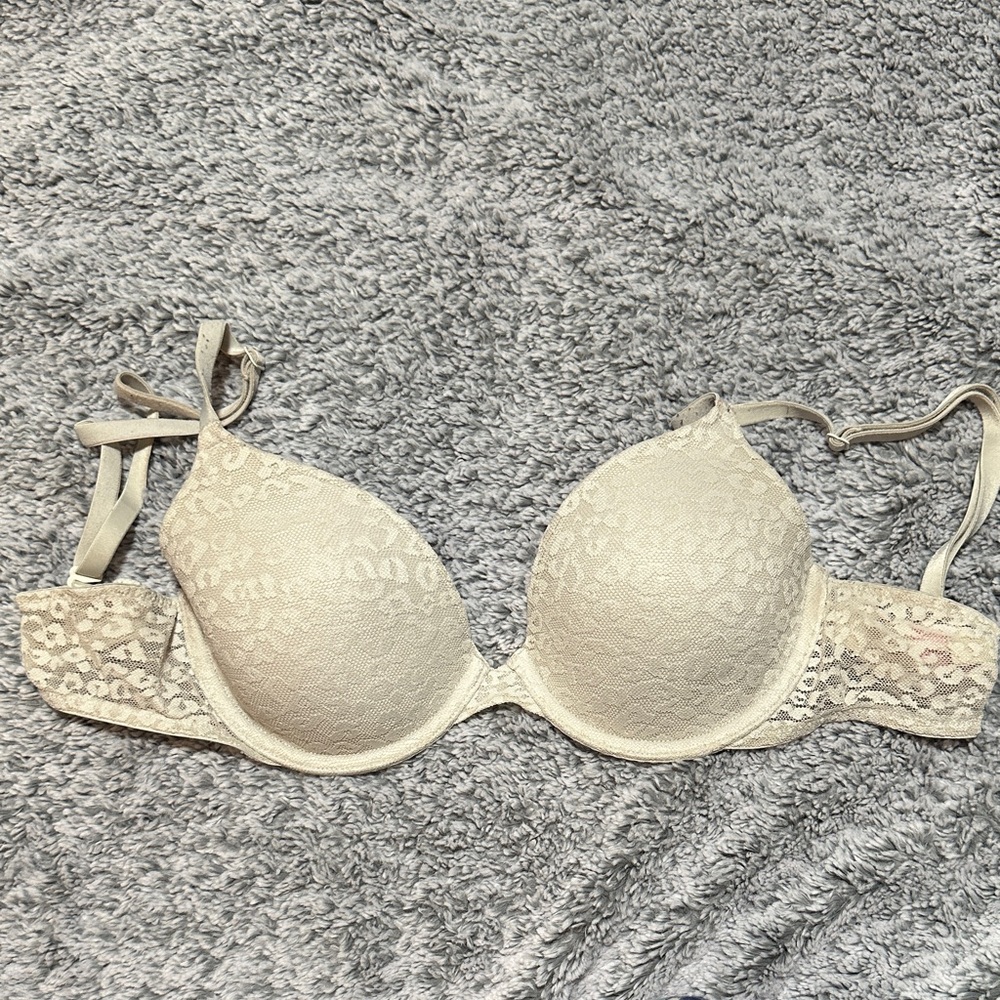 PINK Victoria's Secret Cream Lace Bra